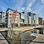 Tjuvholmen / Aker Brygge - Expensive Area In Oslo! Apartmán *