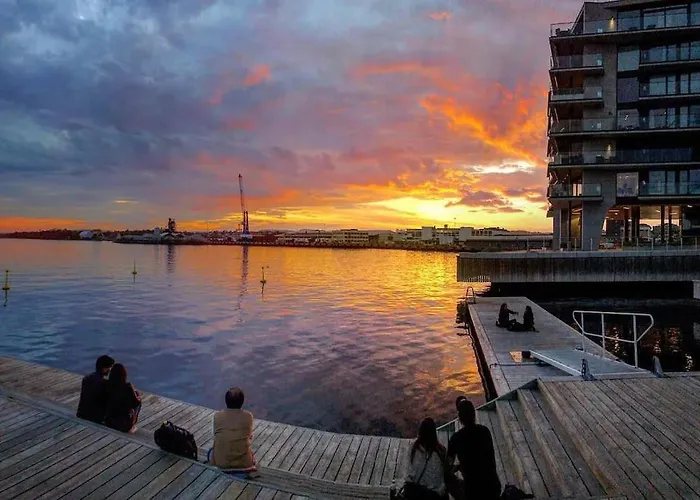 Tjuvholmen / Aker Brygge - Expensive Area In Oslo!