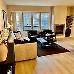 Tjuvholmen / Aker Brygge - Expensive Area In Oslo! דירה *