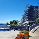 Tjuvholmen / Aker Brygge - Expensive Area In Oslo! * אוסלו