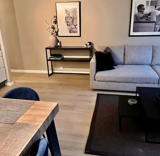 Tjuvholmen / Aker Brygge - Expensive Area In Oslo! *